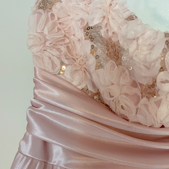 Pink pleated strapless floral gown - Picture 10 of 10